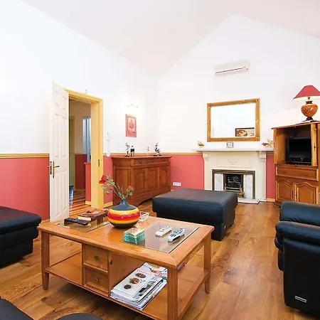 Villa Puerto Del Carmen Sleeps 6 Air Con Wifi